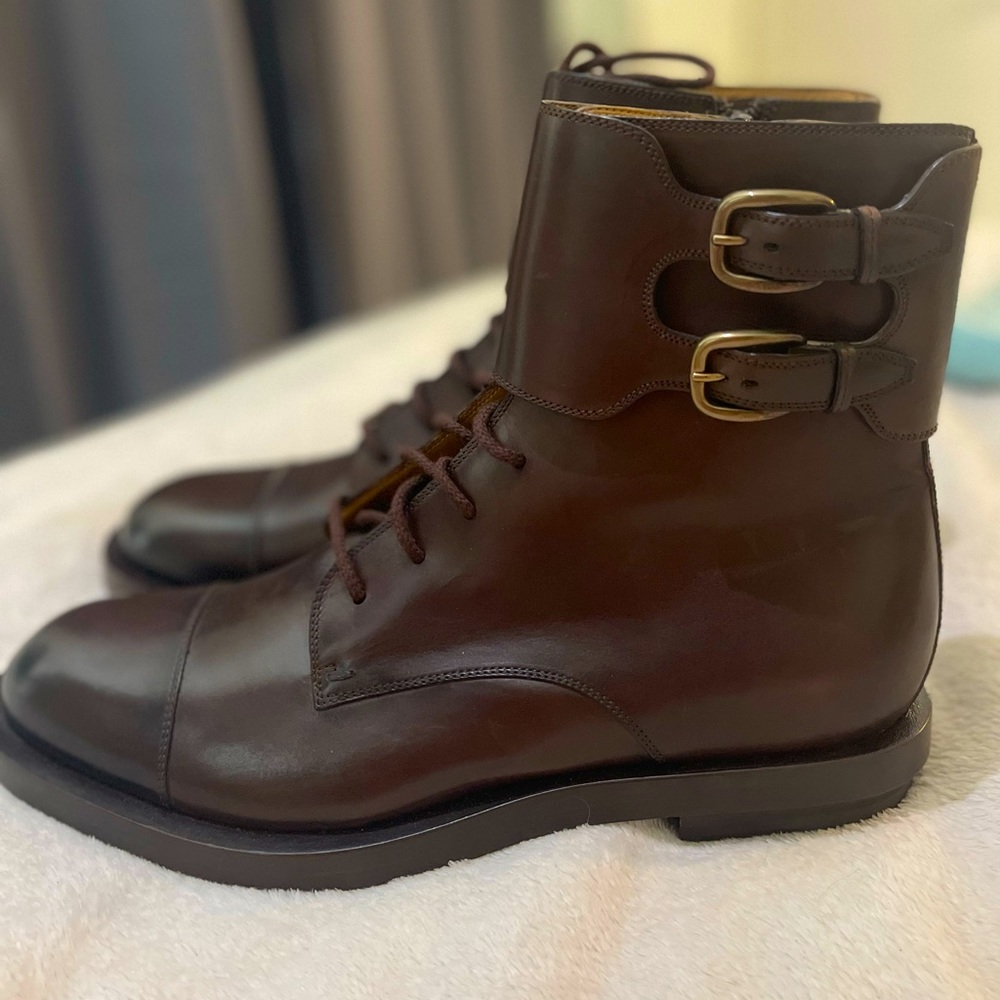 Gucci mid level leather boots